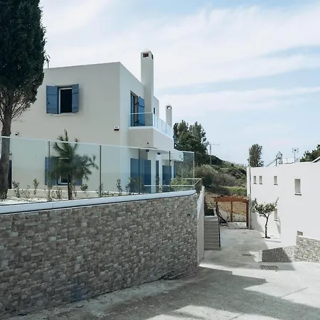 Moonlight By Tangerine Homes * Pachyammos